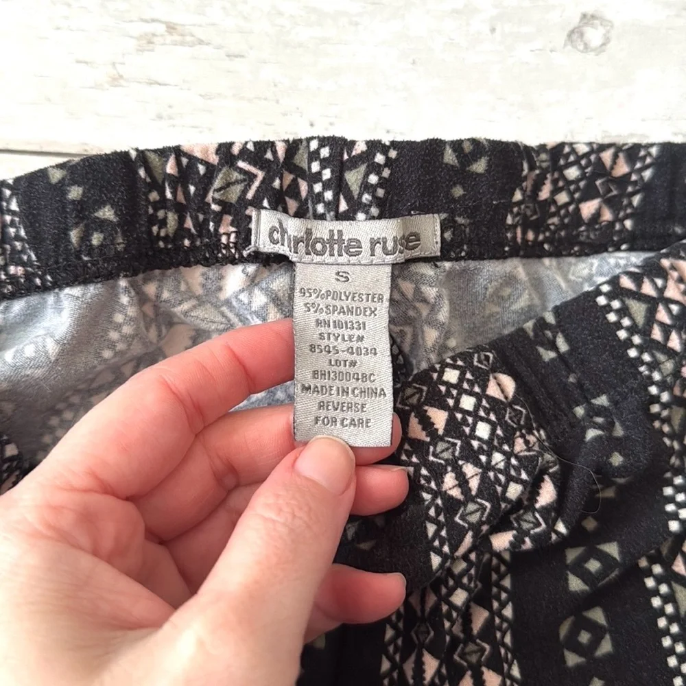 Charlotte Russe S/M Bell Bottom Flare Printed Pants Black White Small Womens